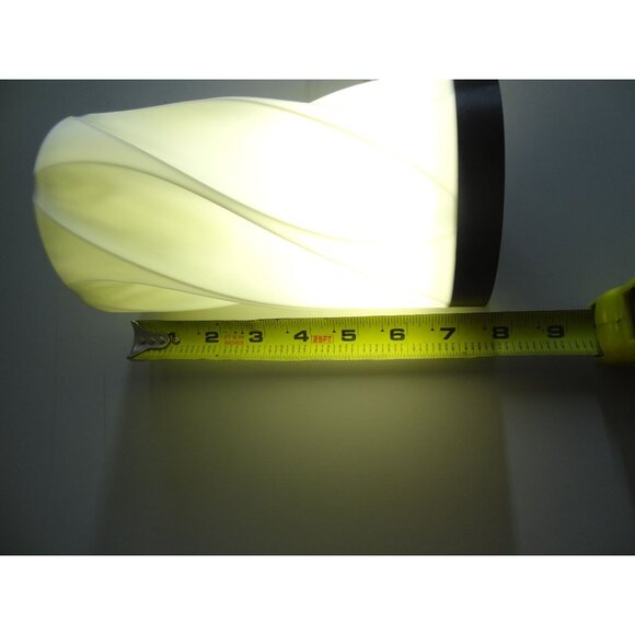Modern Twist Design LED Table Lamp USB Powered 3D printed in USA - Picture 12 of 14